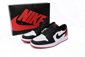 Fake Air Jordan 1 Low OG "Black Toe"